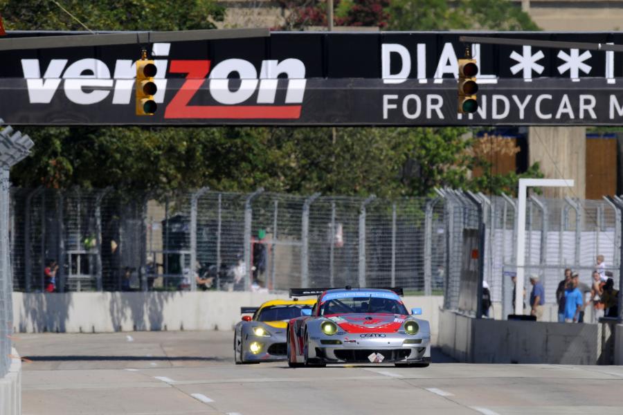  Porsche 911 GT3 RSR 2012 года  (фото 31 из 429)